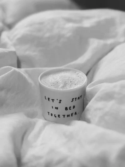 "Let's stay in bed together" | Becher – Bild 3