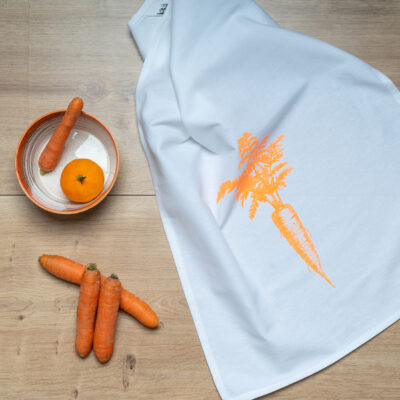 MÖHRCHEN in neonorange - Geschirrhandtuch weiß