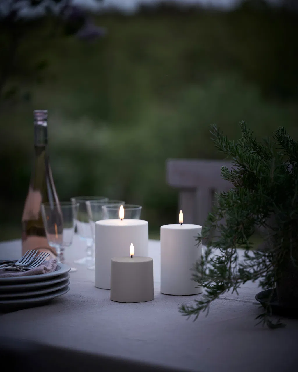Outdoorkerze *neu* - Uyuni Lighting - Piffany Copenhagen - Gr. M | Ø 8,4 x 10 cm | weiß – Bild 2