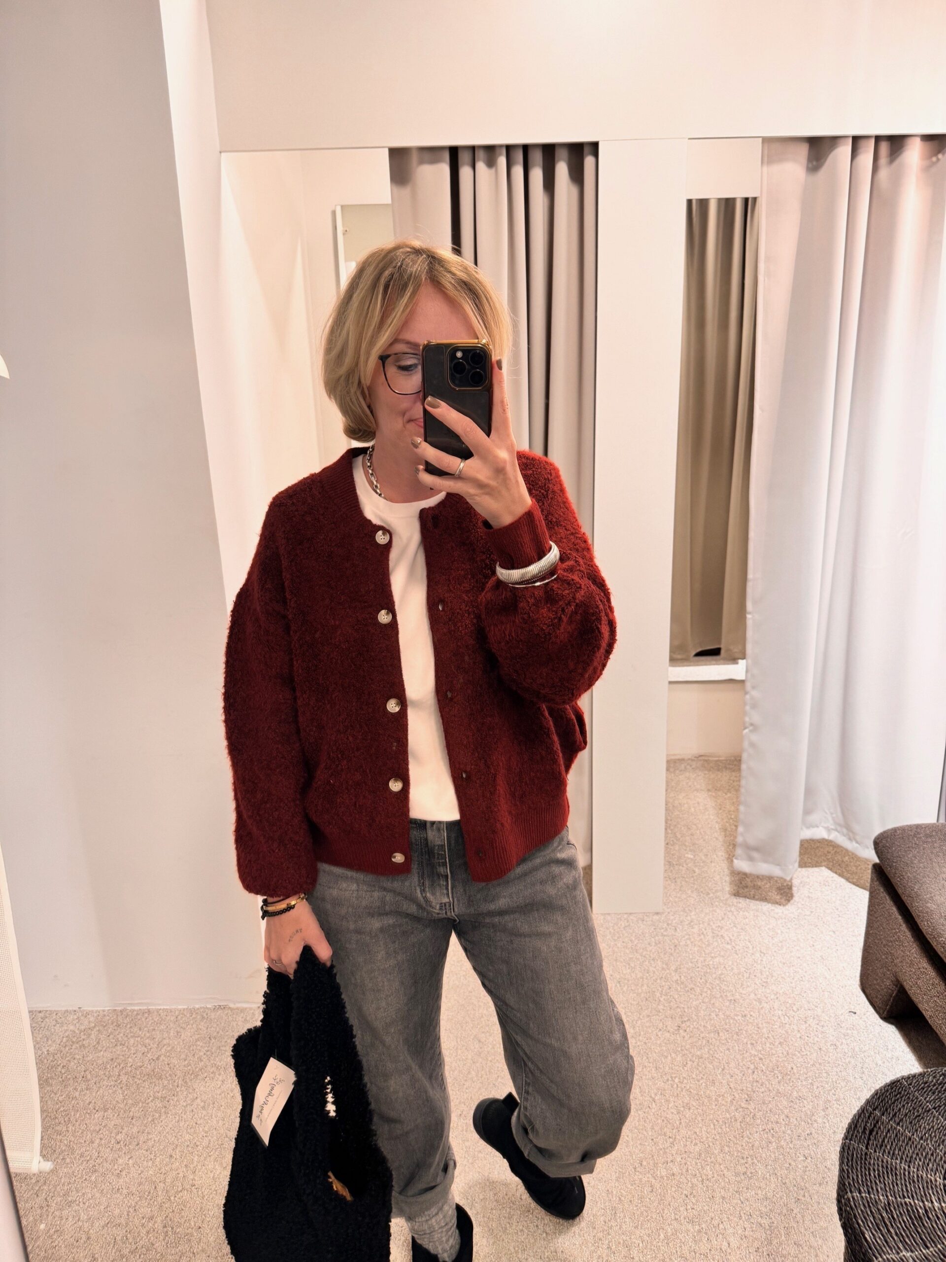 Strickjacke Teddy | mit Taschen | Burgund – Bild 3