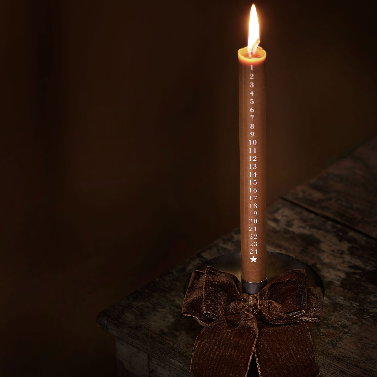 Weihnachtskerze | Haselnussbraun | 30 cm