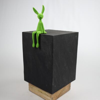 Kantensitzer Osterhase | grün | 29cm