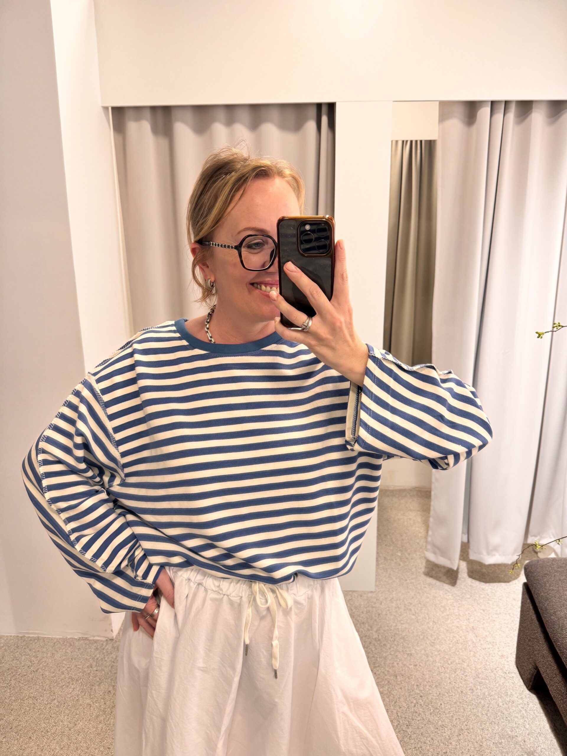 Oversize Langarmshirt | blau-weiß gestreift