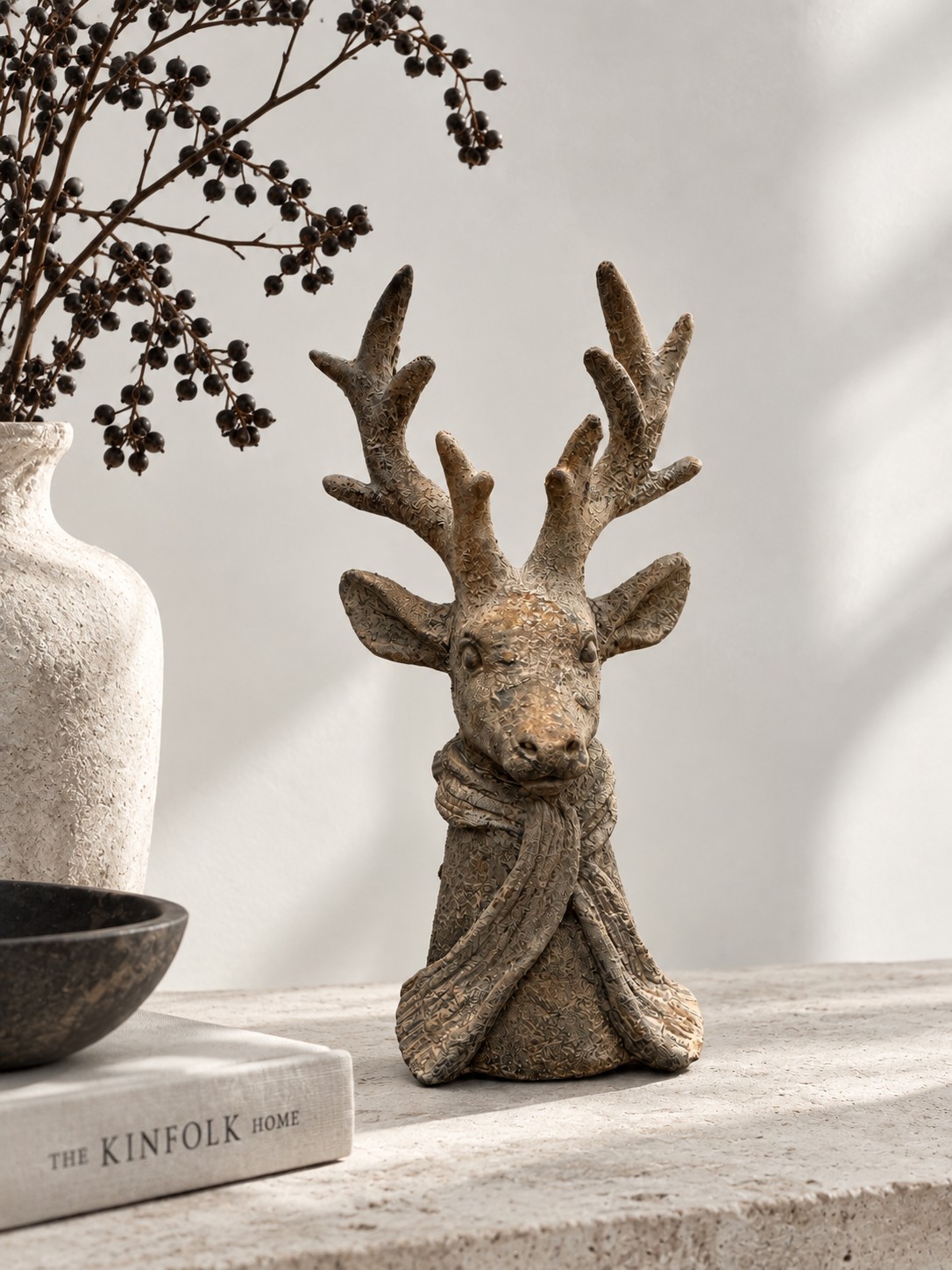 Deko-Hirsch mit Schal 40 cm