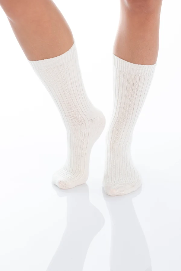 Kaschmirsocken Marie – Wollweiß – Bild 2